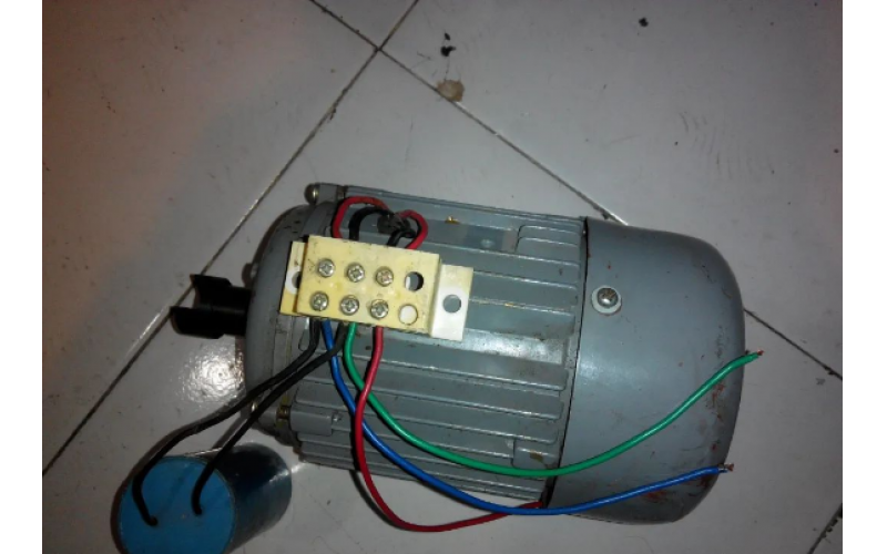 220V电机是如何旋转的及正反转电路